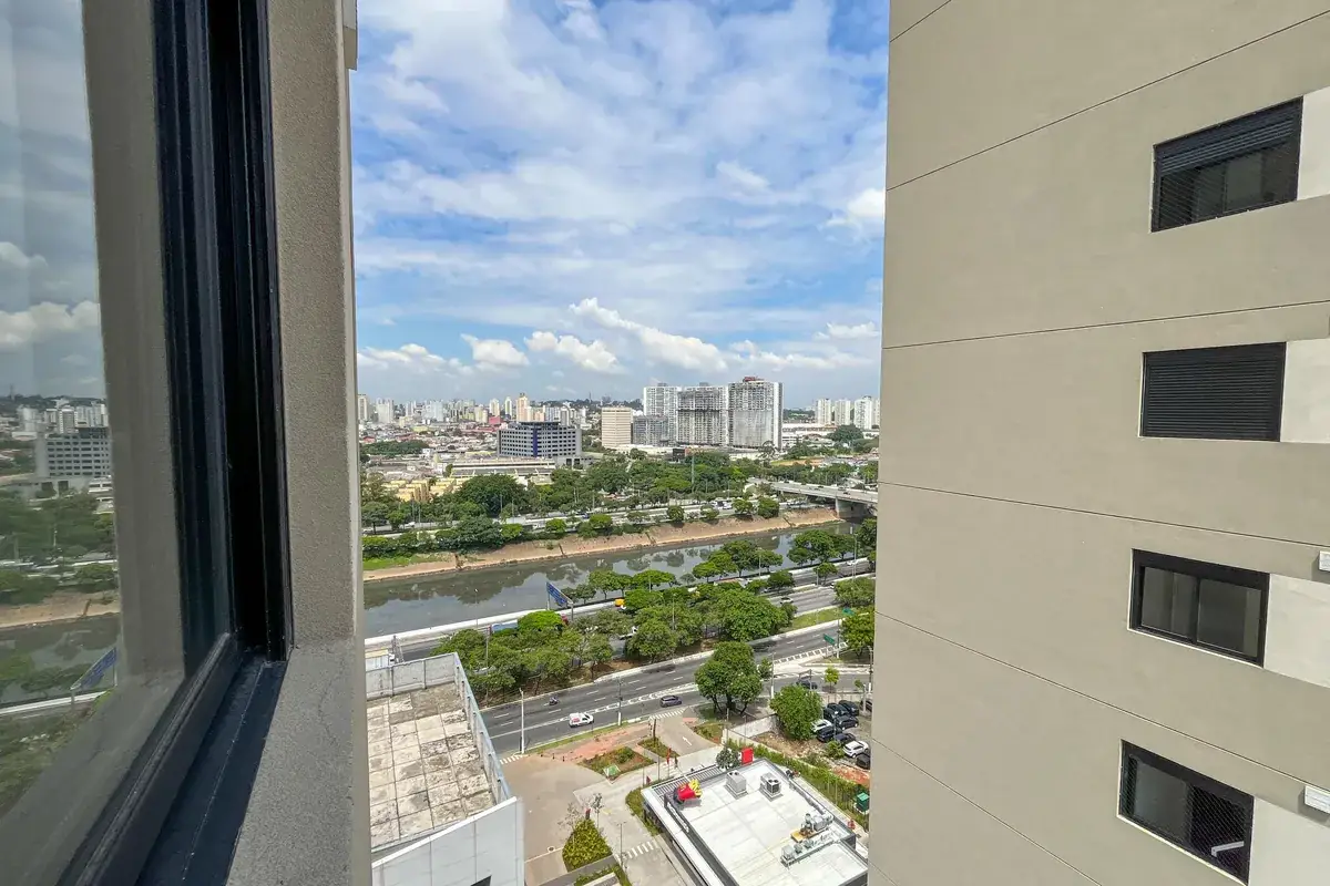 Vista do dormitório do apartamento de 87m²